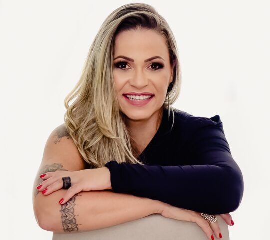 Larissa Carneiro Gomes Larissa Carneiro Gomes